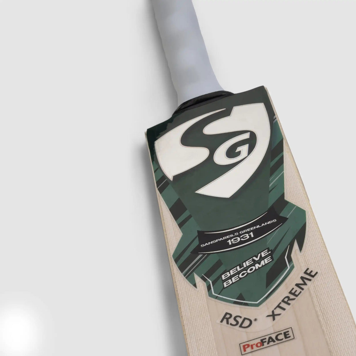 SG RSD Xtreme English Willow Cricket Bat